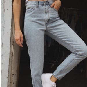 Brandy Melville Jane Jeans (Medium)